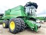 John Deere 2016 S680 Combines
