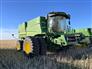 John Deere 2016 S690 Combines