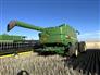 John Deere 2016 S690 Combines