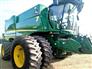 John Deere 2016 S680 Combines
