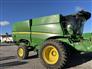 John Deere 2013 S660 Combines