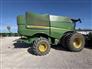 John Deere 2022 S790 Combines
