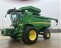 John Deere 2017 S670 Combines