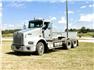 2010 Kenworth T800 Day Cab 10speed Man. for Sale