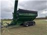 Great condition Brent 1084 grain cart on tracks for Sale